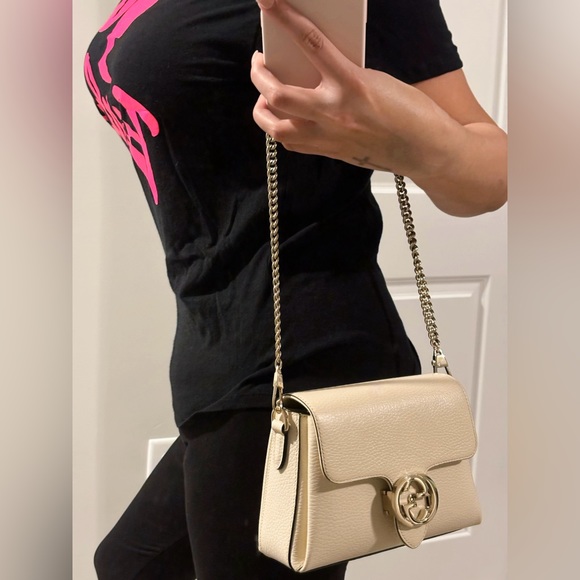 Gucci Interlock Cream Crossbody Bag - Picture 8 of 9